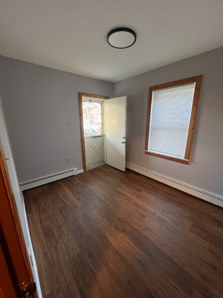 Building Photo - 128-130 Barney St