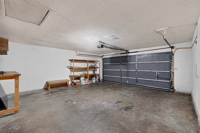 Building Photo - 1207 Mistywood Ln