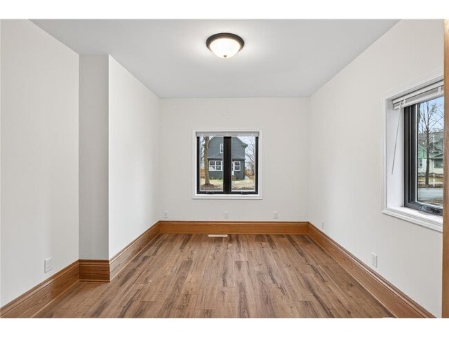 Building Photo - 4437 1st Ave S