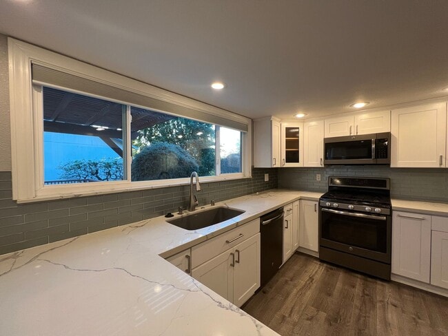 Building Photo - Welcome inside this Beautiful Two-Story Home!