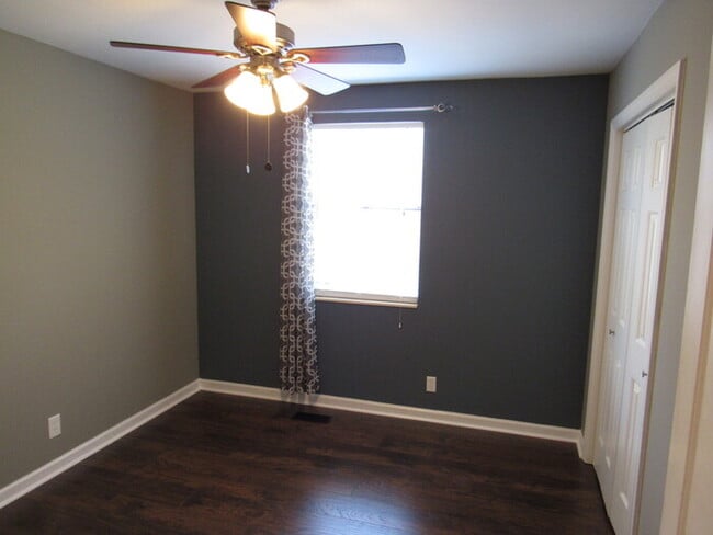 Building Photo - 4 bedroom home w/ walking trail to Percy P...