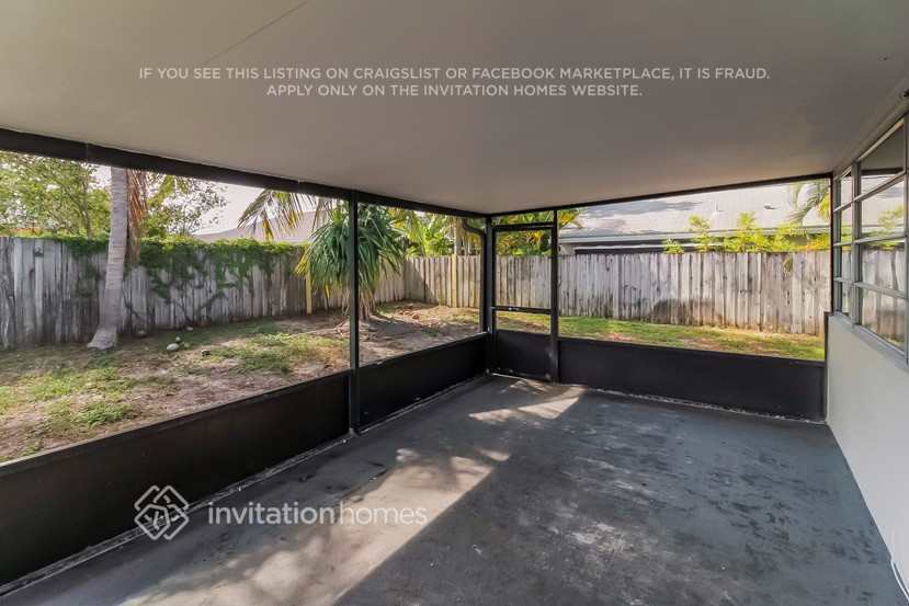 Building Photo - 6565 Westview Dr