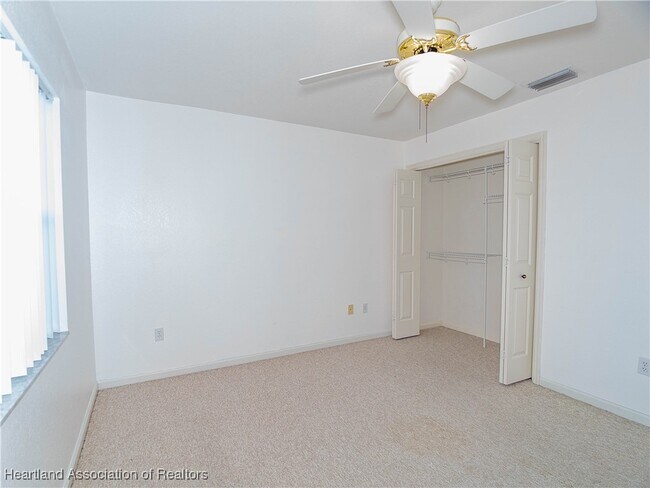 Building Photo - 2508 Manor Dr