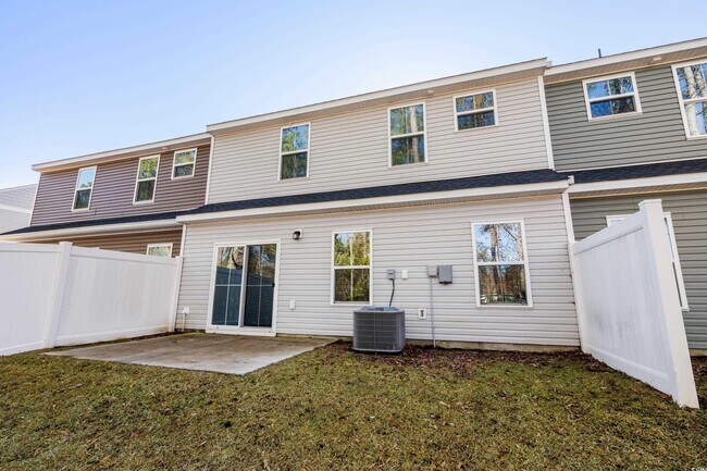 Building Photo - 324 Golan Cir