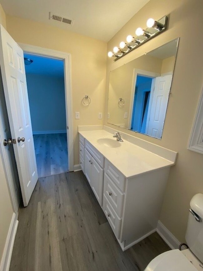 Building Photo - NORTHCHASE 3BR/2.5BA FREESTANDING TOWNHOME...