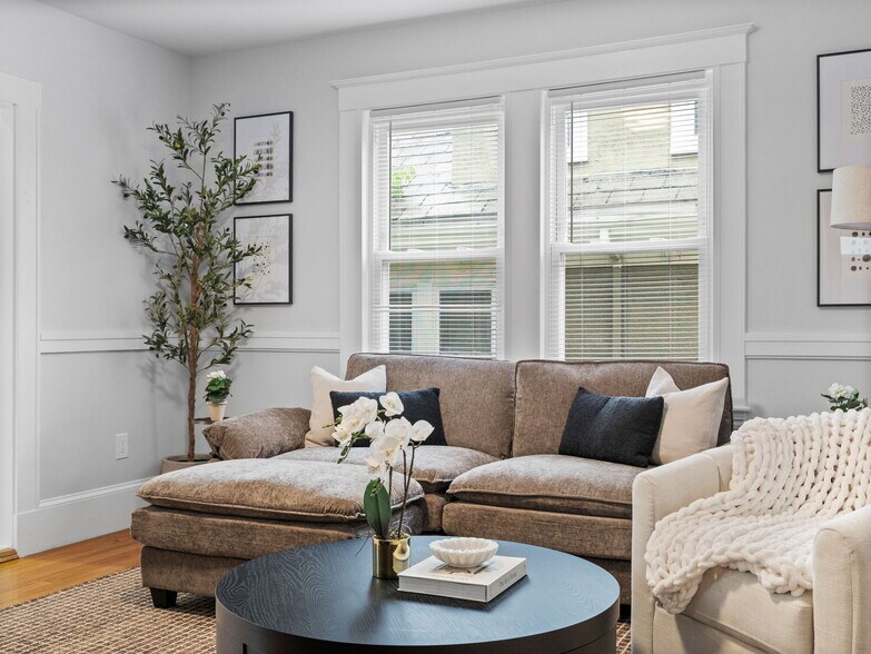 Building Photo - 1212 Broadway