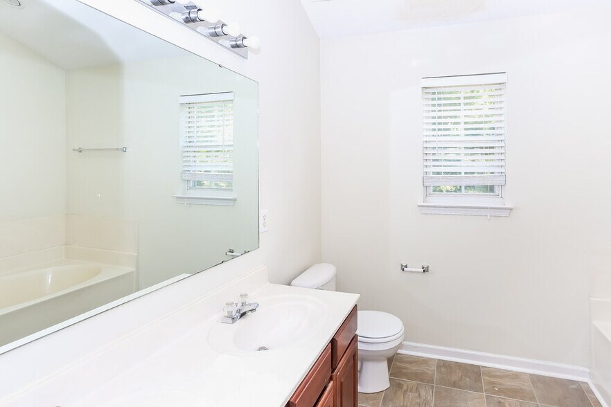 Building Photo - 13012 Woodland Farm Dr