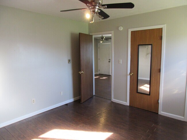 Building Photo - 803 7th Ave