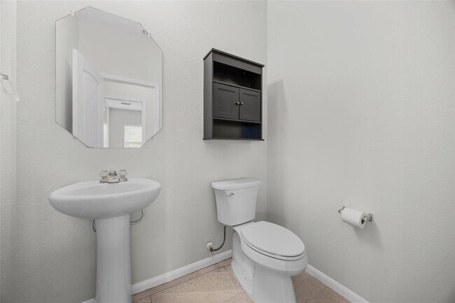 Building Photo - 518 Luna Vista Dr