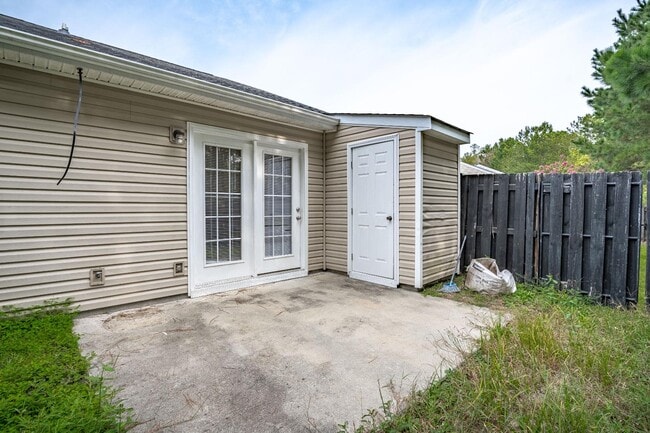 Building Photo - 414 Elders Pond Cir