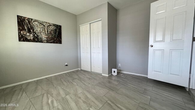 Building Photo - 222 E Southgate Ave