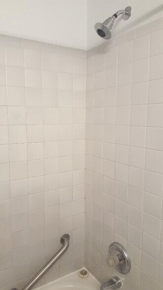 Building Photo - 1617 Christian St