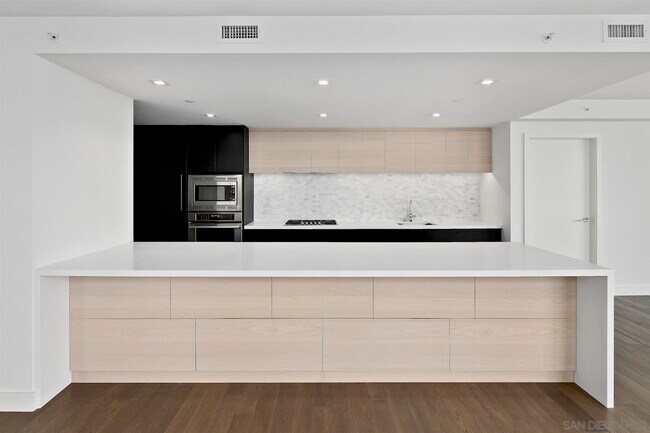 Building Photo - 1388 Kettner Blvd