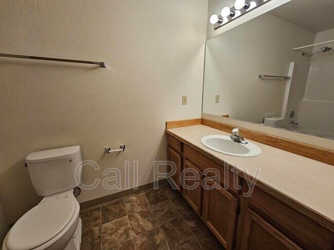 Building Photo - 5108 S Smith Ct