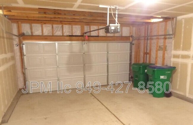 Building Photo - 5065 Pradera St