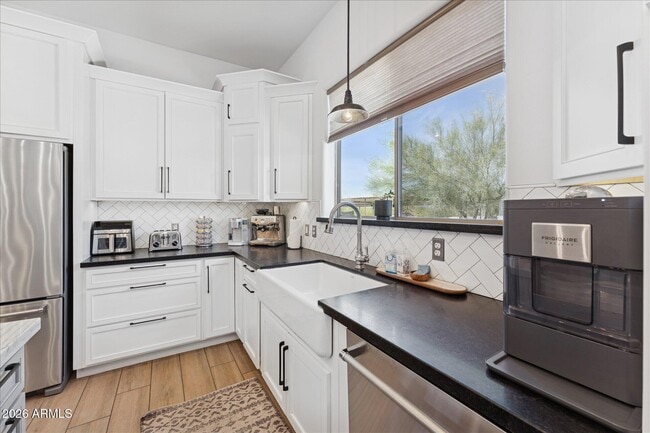 Building Photo - 14604 E Peak View Rd