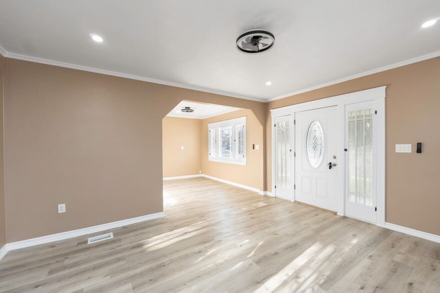 Building Photo - 3719 McKenzie St