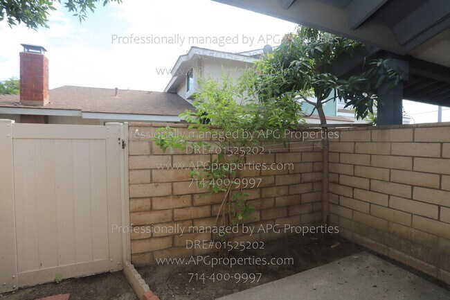 Building Photo - 8229 Woodland Dr