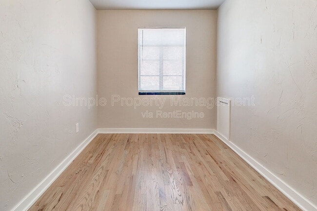 Building Photo - 1421 Classen Dr