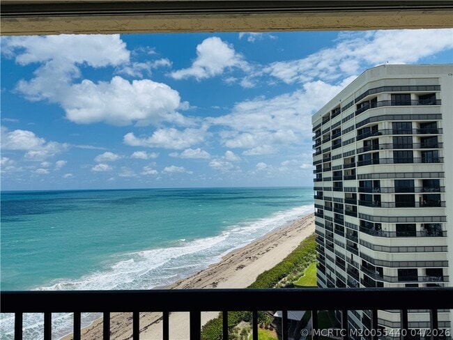 Building Photo - 9500 S Ocean Dr