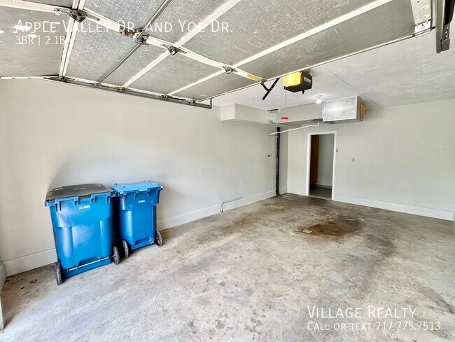 Building Photo - 914 Apple Valley Dr