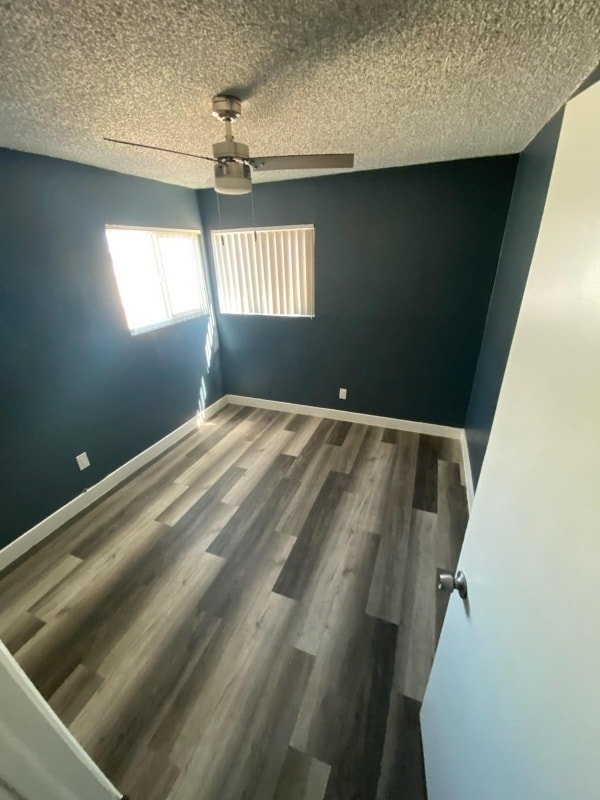 Building Photo - 16526 Chestnut St