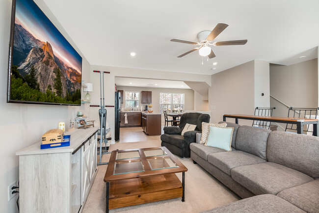 Building Photo - 1516 Indigo Creek Dr