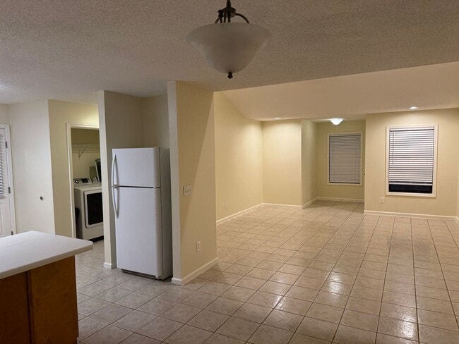 Building Photo - Available May 2026!