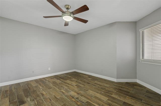 Building Photo - 2312 Balsam Dr