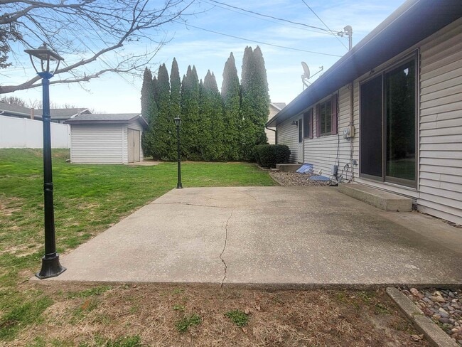 Building Photo - 445 Peach St