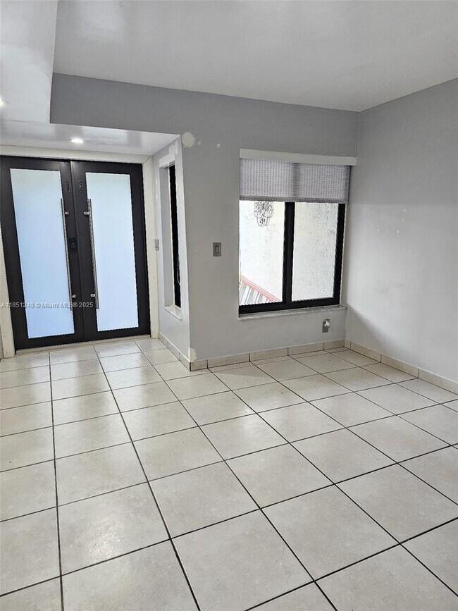 Building Photo - 6201 SW 138th Ct