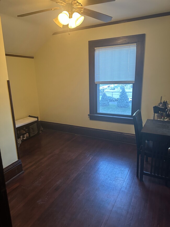 smaller bedroom - office - 1238 York St