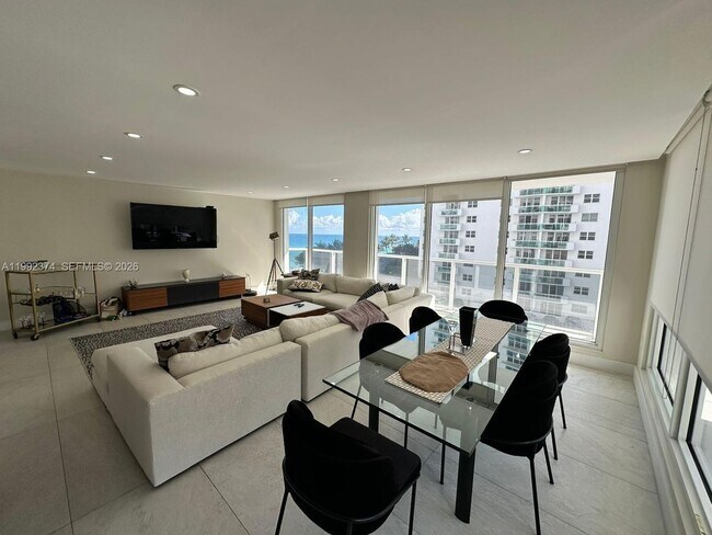 Building Photo - 2751 S Ocean Dr