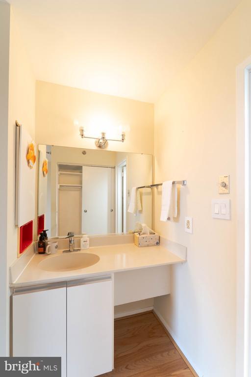 Building Photo - 1808 Old Meadow Rd