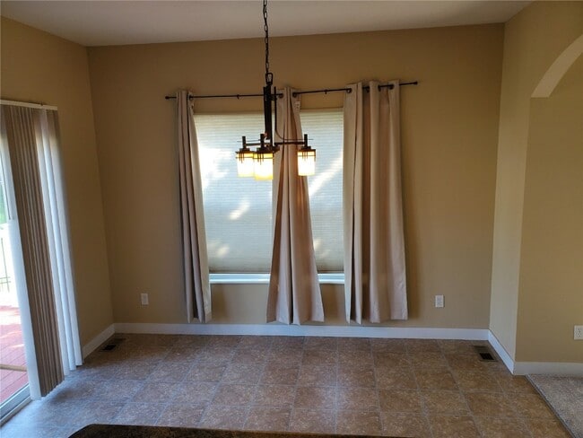 Building Photo - 233 Sunset Villa Cir