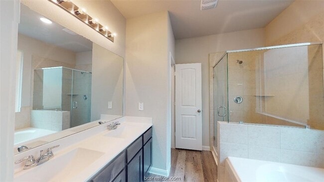 Building Photo - 5789 Cerrillos Dr