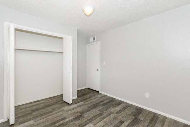 Interior Photo - The Cara