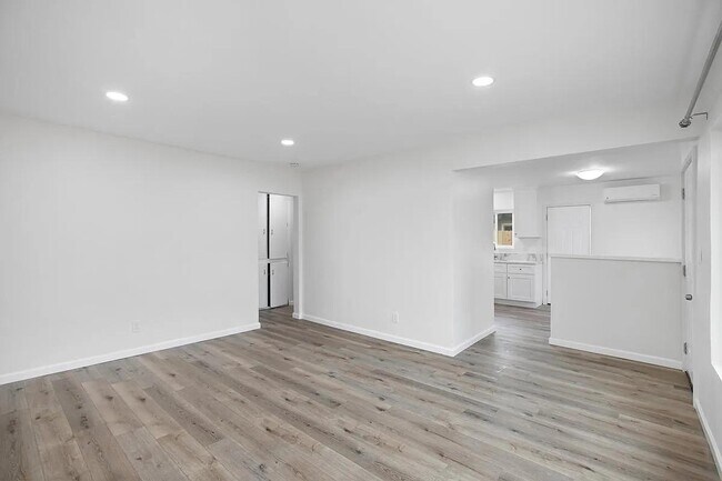 Building Photo - 1135 Florida St
