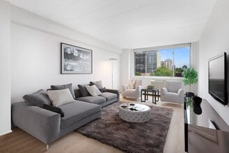 1-BR/1BA Living Area - 500 W. Belmont