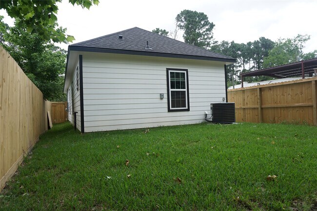 Building Photo - 11478 Underwood St