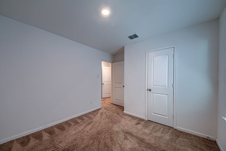 Building Photo - 3150 jackson