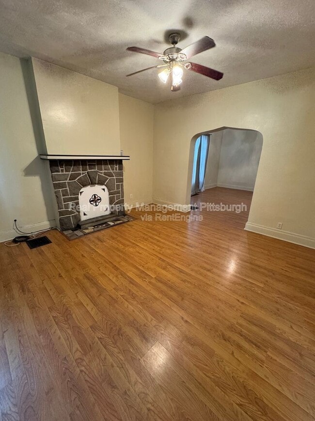 Building Photo - 48 Laclede St