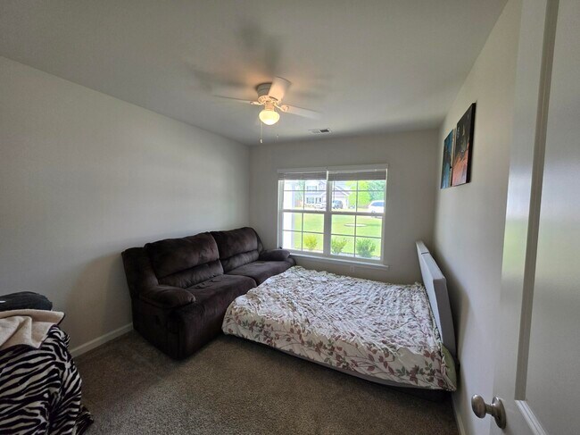 Building Photo - 1812 Lacebark Dr