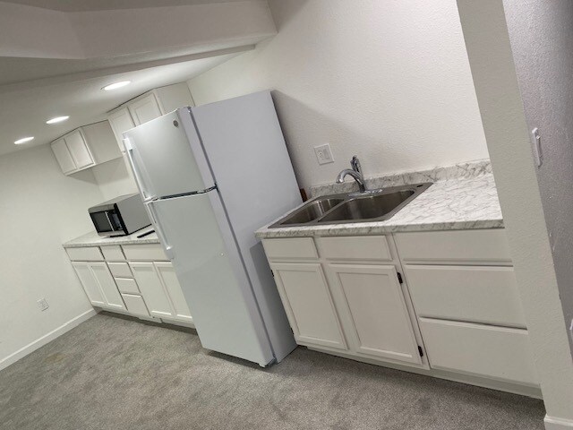 Private Kitchenette - 19 Osage
