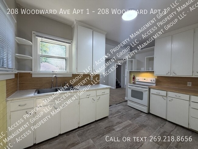 Building Photo - 208 Woodward Ave