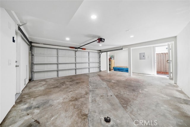 Building Photo - 112 S Bay Front