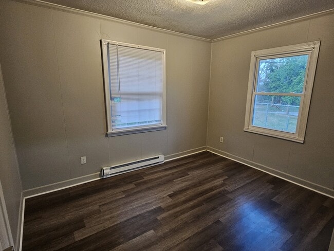 Building Photo - 101 Sibbie Ct