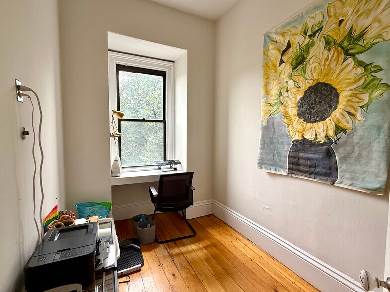 Building Photo - 354 Marlborough St