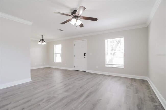 Building Photo - 505 E Palmetto Ave