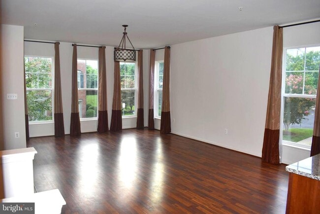 Building Photo - 22455 Glenbow Way